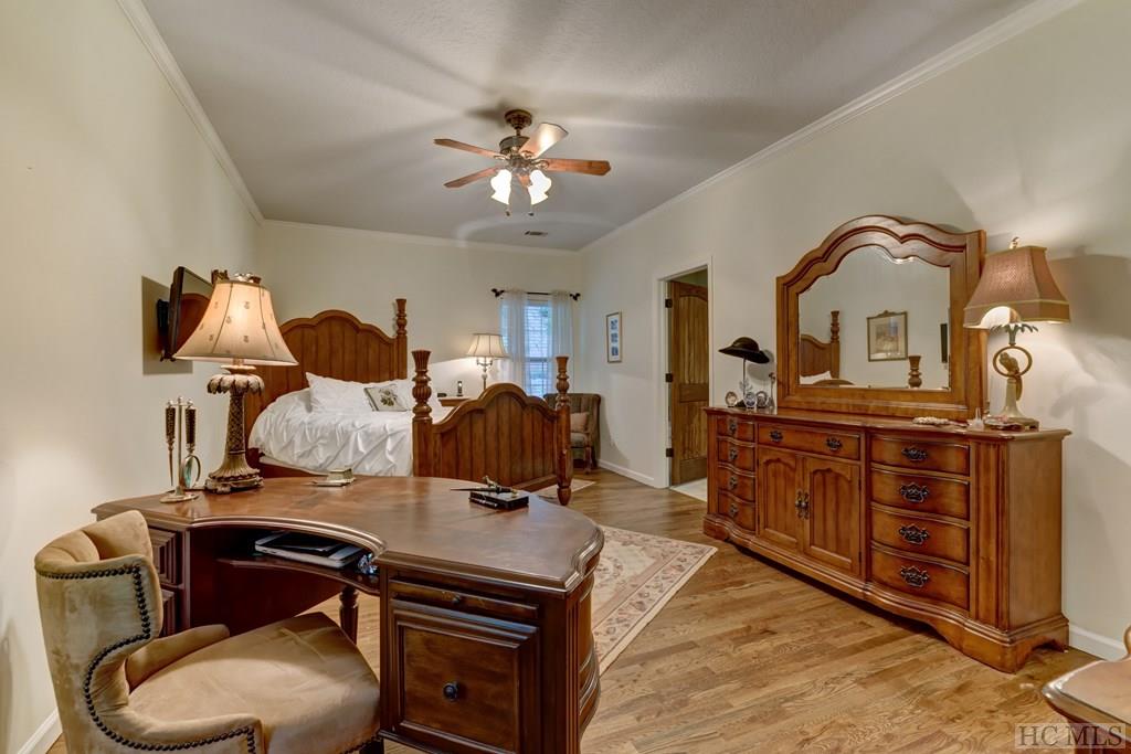 608 Holt Road Highlands, NC 28741 - Photo 9 of 13 Gallery Image 9