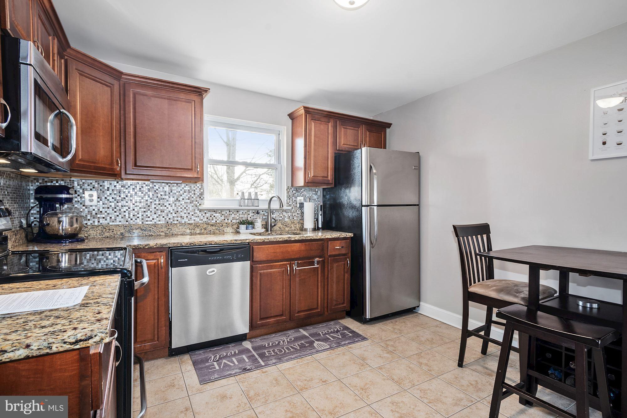 9407 Tuckerman Street Lanham, MD 20706 - Photo 6 of 29 Gallery Image 6