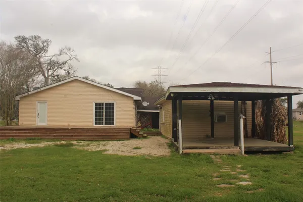 $2,200 | 6377 County Road 659, Brazoria, TX 77422