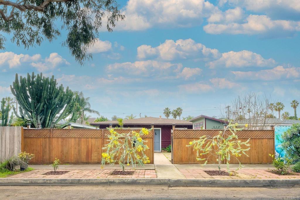 476 La Veta Avenue Encinitas, CA 92024 - Photo 2 of 24 a view of a building