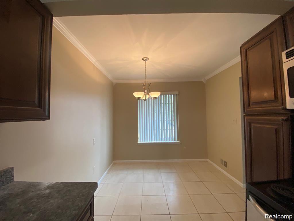 28129 Franklin Road, Unit 112 Southfield, MI 48034 - Photo 5 of 9 Gallery Image 5