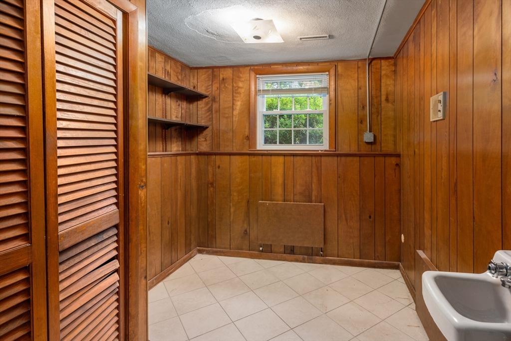 10 Radcliffe Road Weston, MA 02493 - Photo 30 of 41