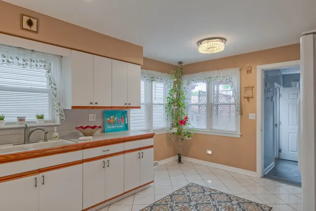 $449,500 | 4824 North Natchez Avenue, Chicago, IL 60656