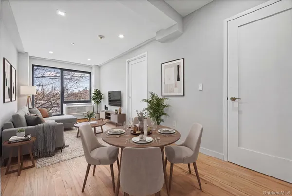 $3,675 | 444 Graham Avenue, Unit 2D | Williamsburg