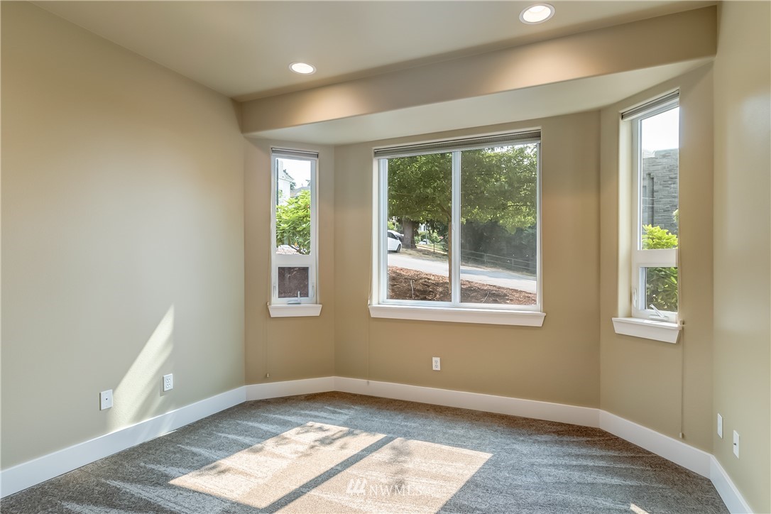 601 North State Street, Unit 101 Bellingham, WA 98225 - Photo 11 of 18