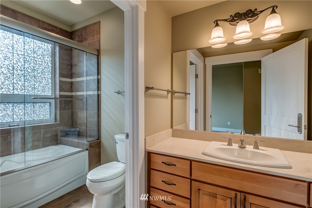 601 North State Street, Unit 101 Bellingham, WA 98225 - Photo 12 of 18