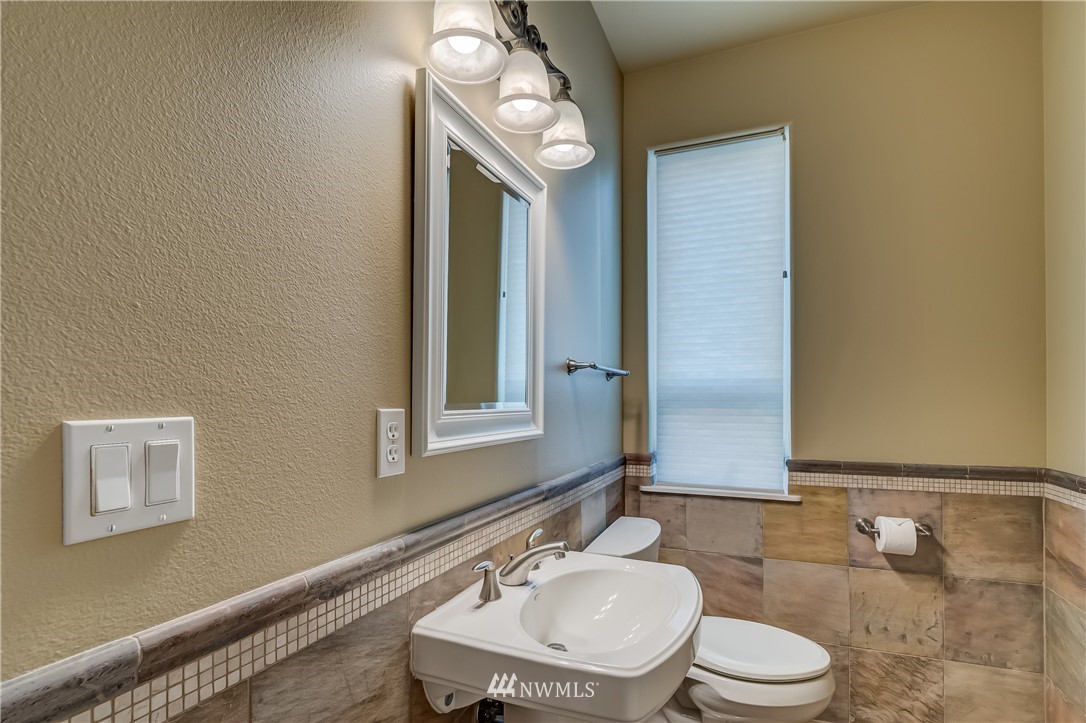 601 North State Street, Unit 101 Bellingham, WA 98225 - Photo 14 of 18