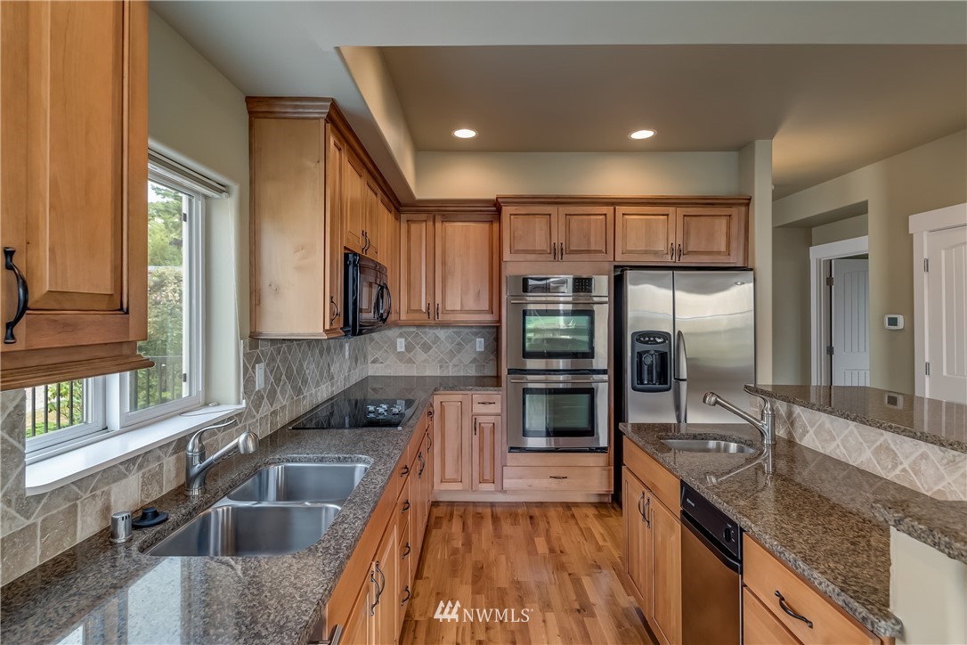 601 North State Street, Unit 101 Bellingham, WA 98225 - Photo 6 of 18