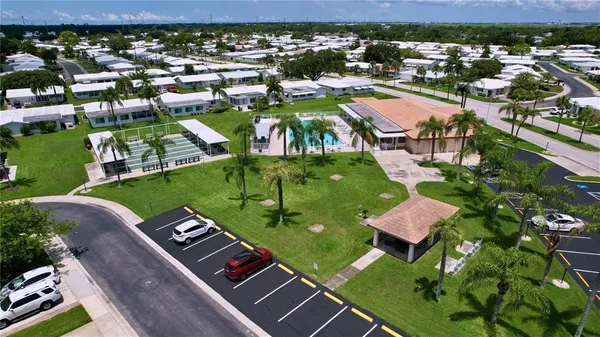 $1,999 | 9743 37th Street North, Unit 1, Pinellas Park, FL 33782