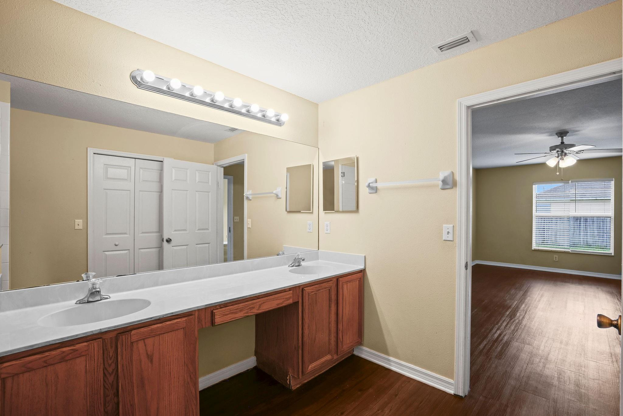 565 Southwest Undallo Road Port St. Lucie, FL 34953 - Photo 21 of 42 Photo 21
