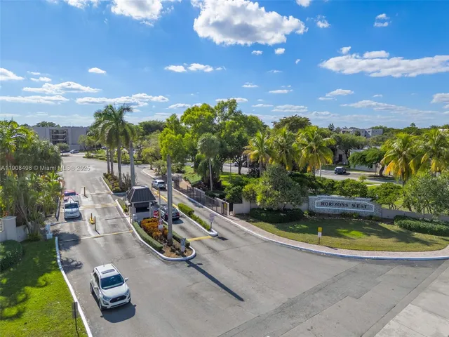 a view of a tennis court