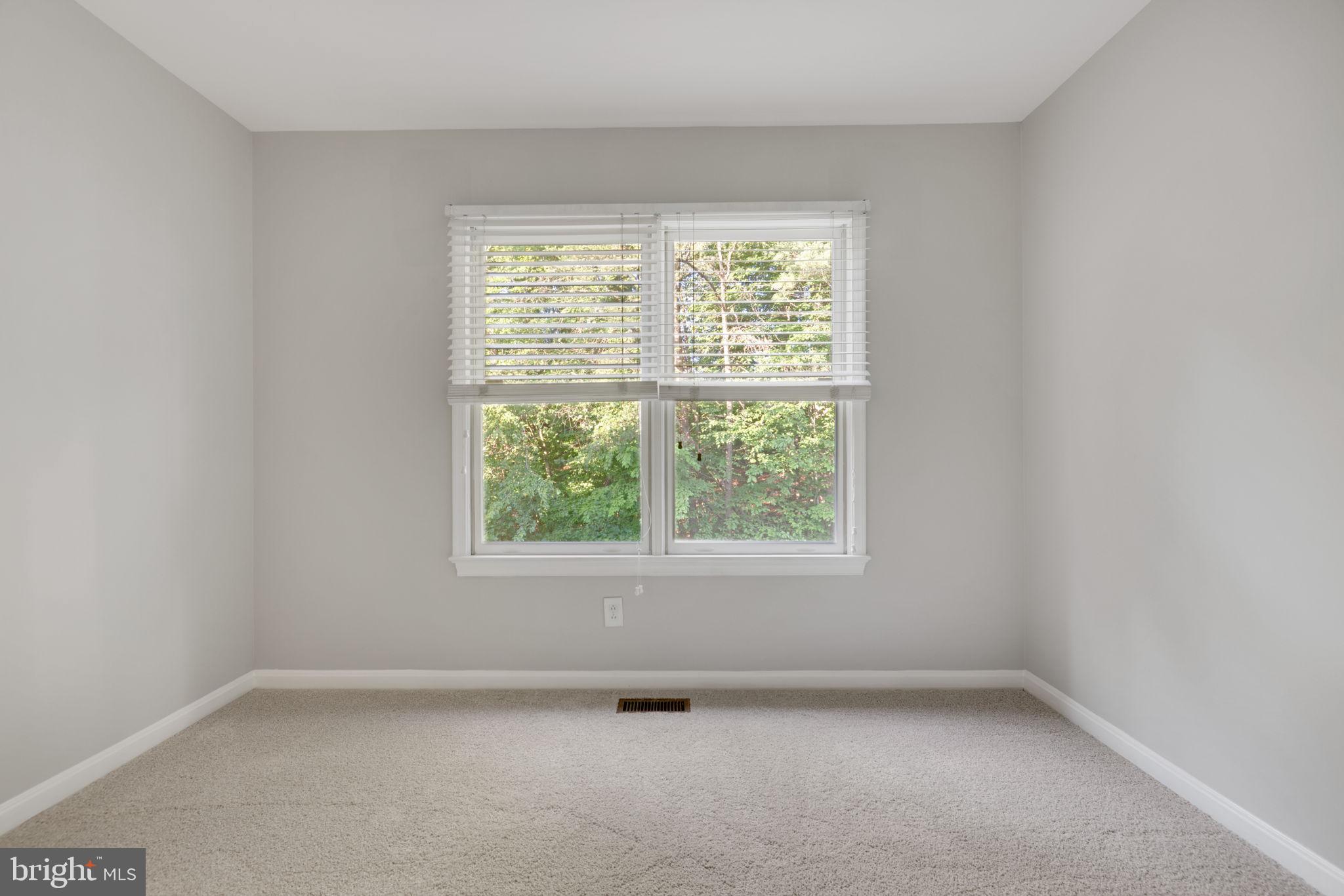 7267 Olde Lantern Way Springfield, VA 22152 - Photo 26 of 52 an empty room with a window