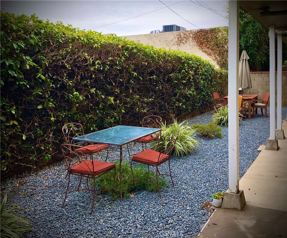 314 Coronado Avenue, Unit A Long Beach, CA 90814 - Photo 17 of 17 backyard area