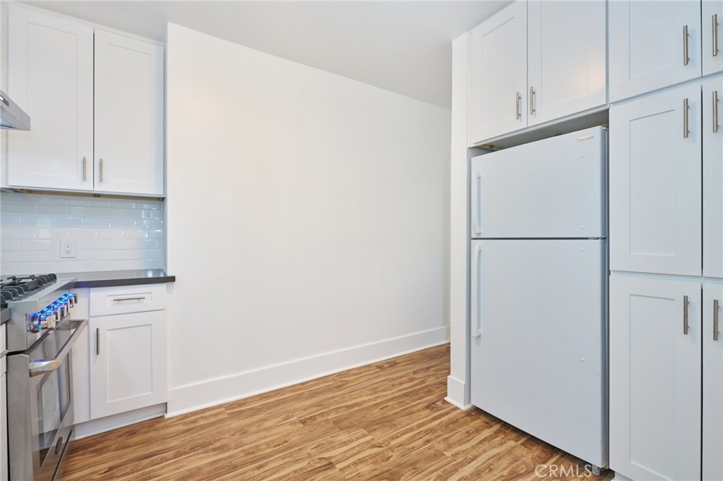 314 Coronado Avenue, Unit A Long Beach, CA 90814 - Photo 5 of 17 Kitchen