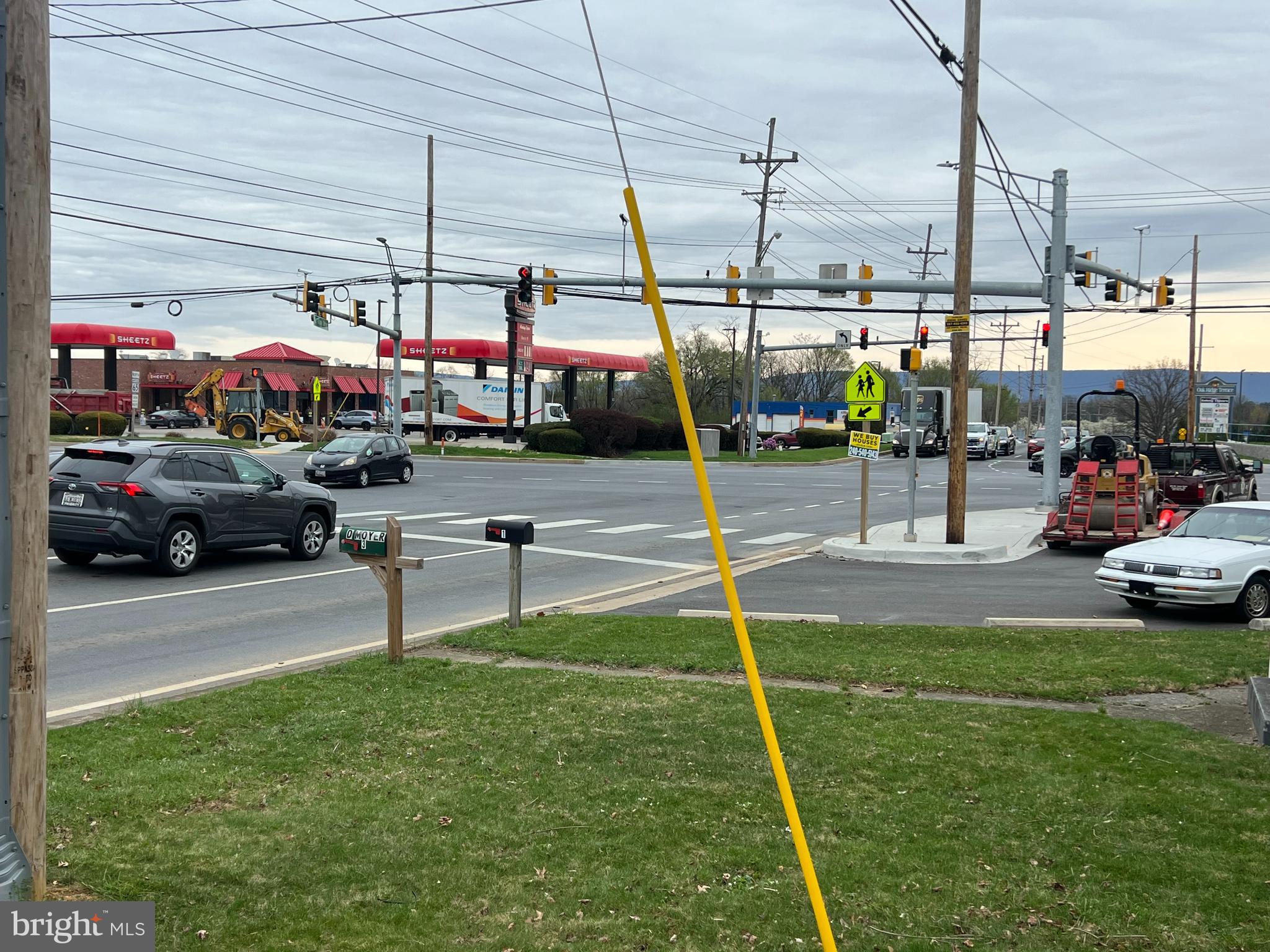 3 East Oak Ridge Drive Hagerstown, MD 21740 - Photo 4 of 13