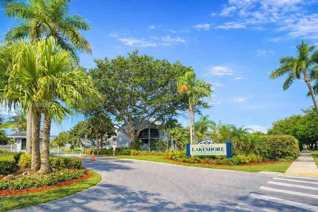 $1,800 | 905 North Franklin Avenue, Unit 905J, Homestead, FL 33034