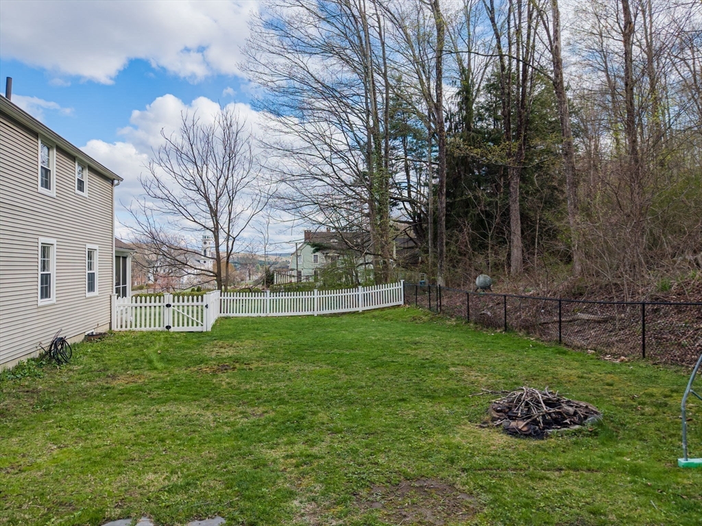 20 High Street Monson, MA 01057 - Photo 5 of 39