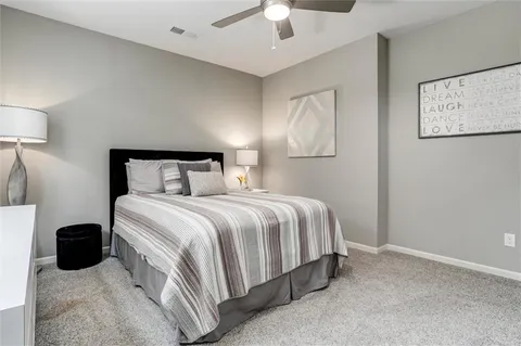 $575,000 | 19616 West 100th Terrace, Lenexa, KS 66220