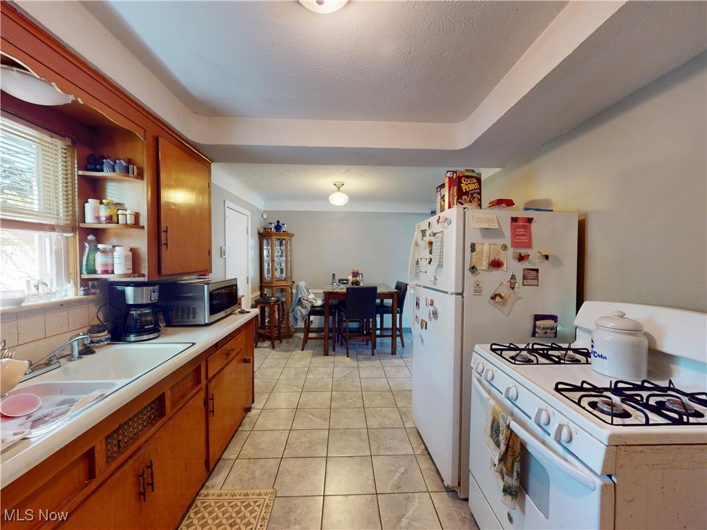 3882 Wallingford Road South Euclid, OH 44121 - Photo 11 of 34