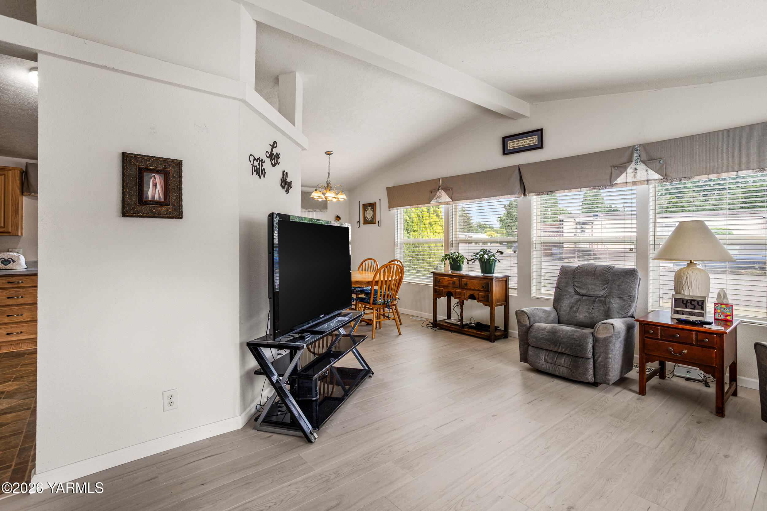 710 State Route 821, Unit 33 Yakima, WA 98901 - Photo 9 of 25 710SR821#33_11