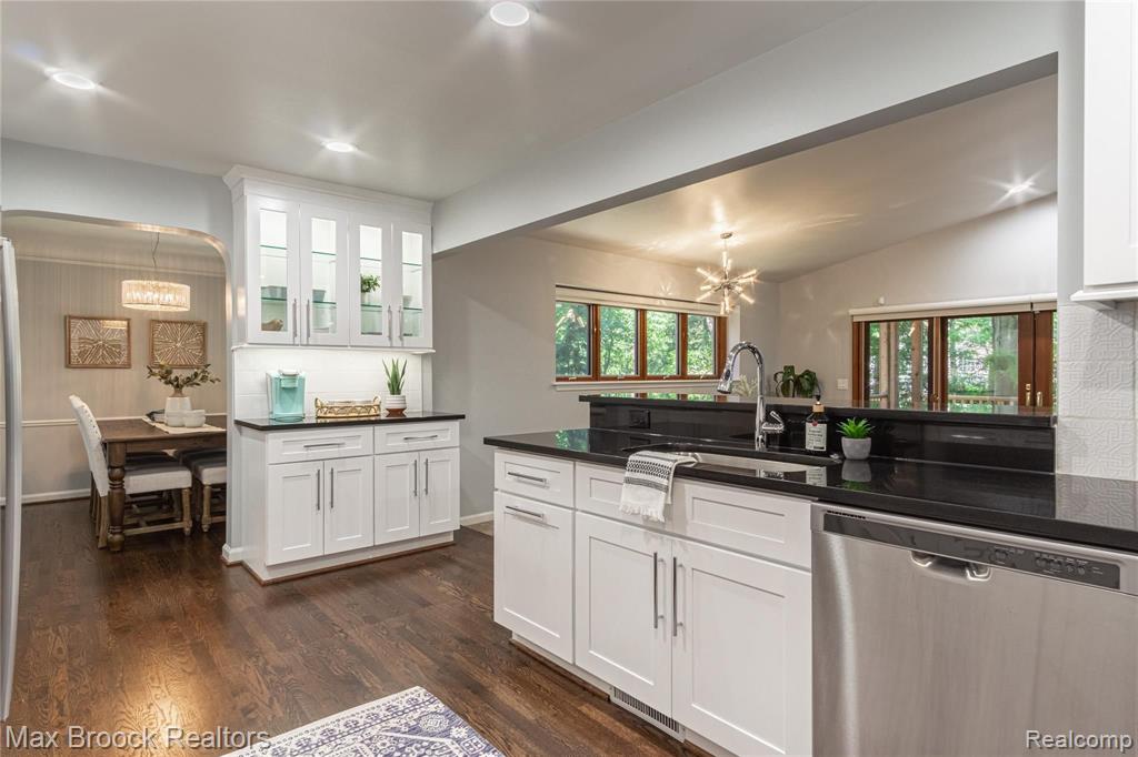 3636 Tuckahoe Road Bloomfield Hills, MI 48301 - Photo 7 of 35