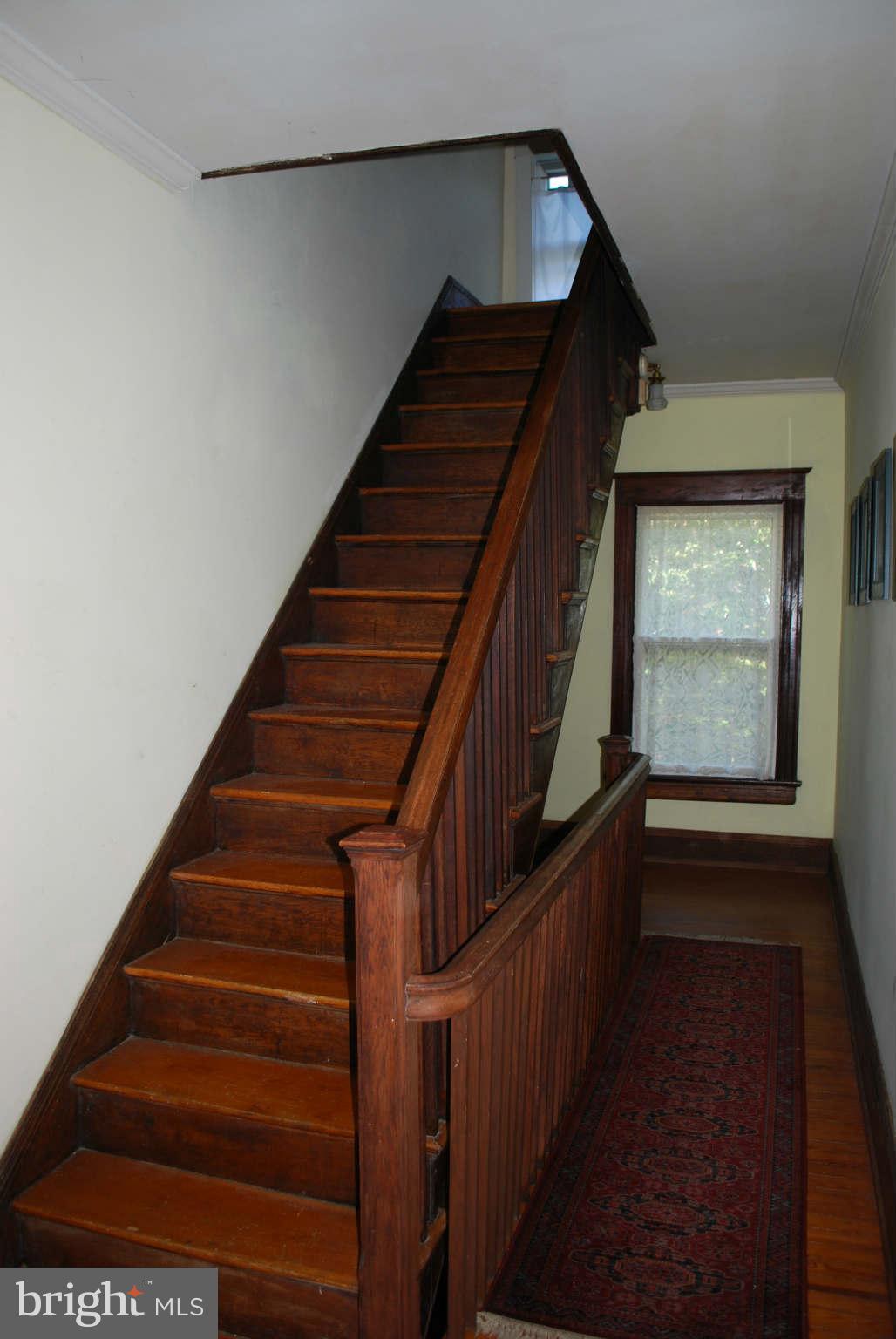 5378 Beverleys Mill Road Broad Run, VA 20137 - Photo 21 of 27 Upstairs Hall