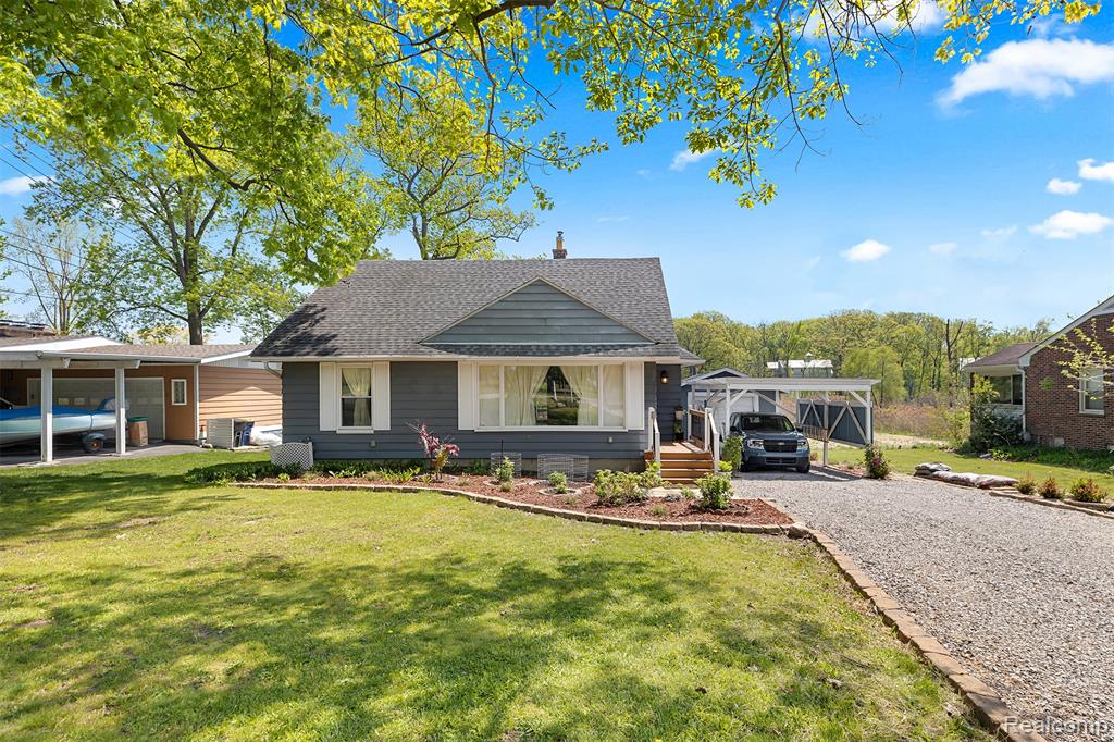 22827 Meridian Road Grosse Ile, MI 48138 - Photo 1 of 44