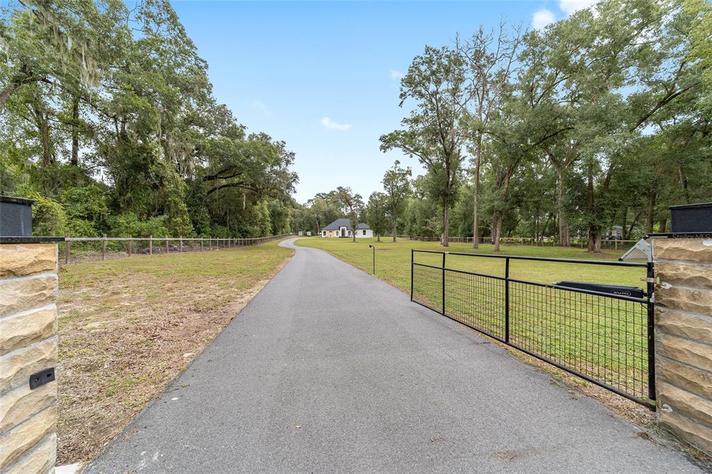 9277 Southwest 27th Avenue Ocala, FL 34476 - Photo 16 of 97