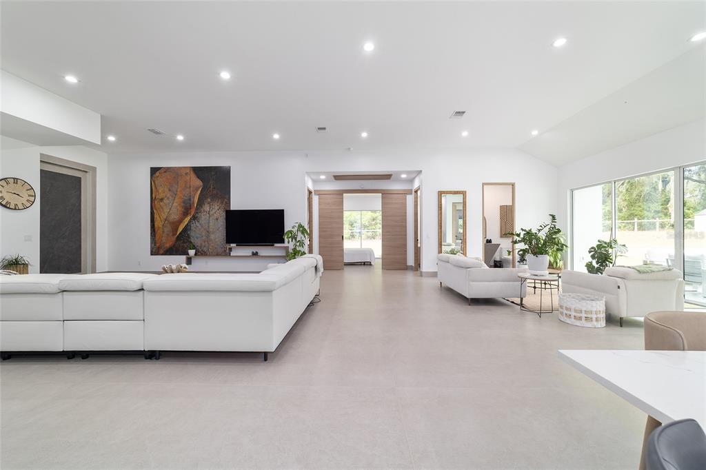 9277 Southwest 27th Avenue Ocala, FL 34476 - Photo 35 of 97