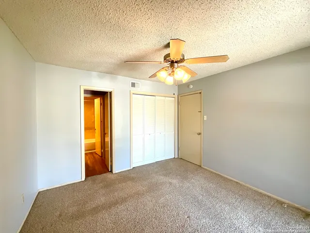 $1,225 | 3843 Barrington Street, Unit 253N, San Antonio, TX 78217