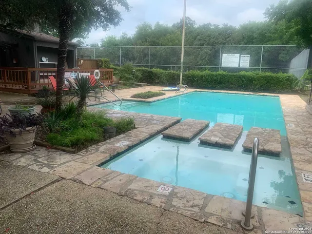$1,225 | 3843 Barrington Street, Unit 253N, San Antonio, TX 78217