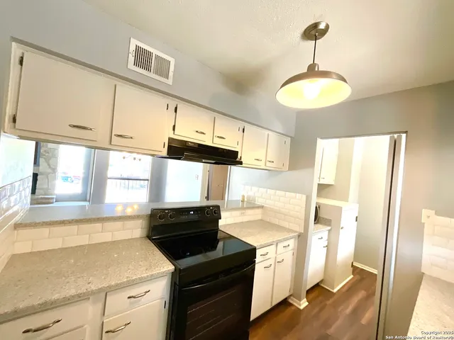 $1,225 | 3843 Barrington Street, Unit 253N, San Antonio, TX 78217