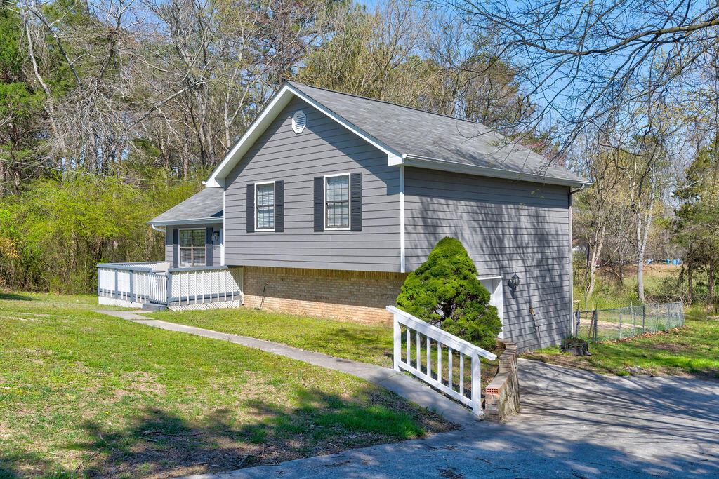 141 Hulsey Drive Ringgold, GA 30736 - Photo 2 of 27 141Hulsey-10