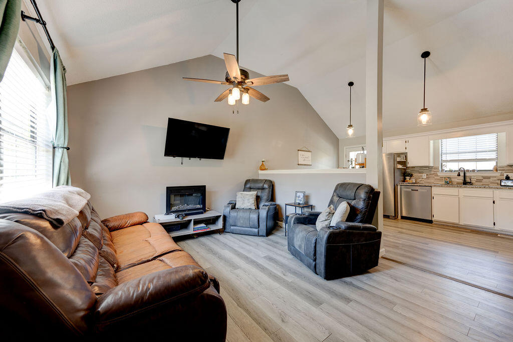 141 Hulsey Drive Ringgold, GA 30736 - Photo 3 of 27 141Hulsey-13