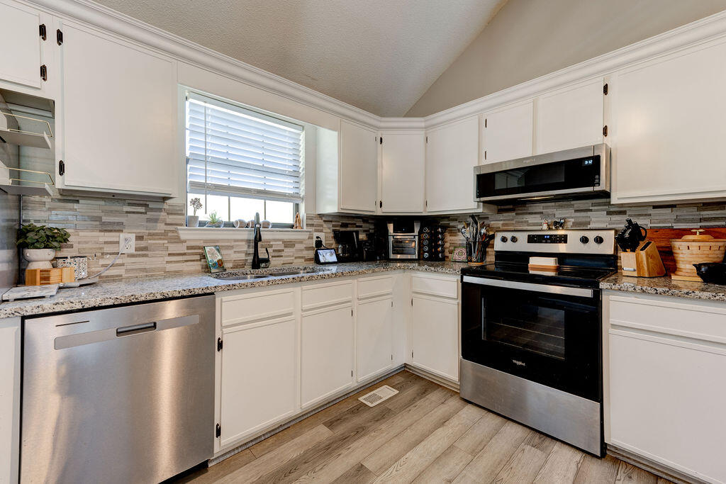 141 Hulsey Drive Ringgold, GA 30736 - Photo 9 of 27 141Hulsey-20