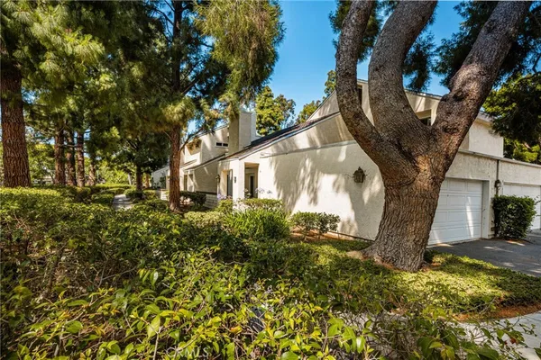 $985,000 | 8 Claret, Unit 49, Irvine, CA 92614