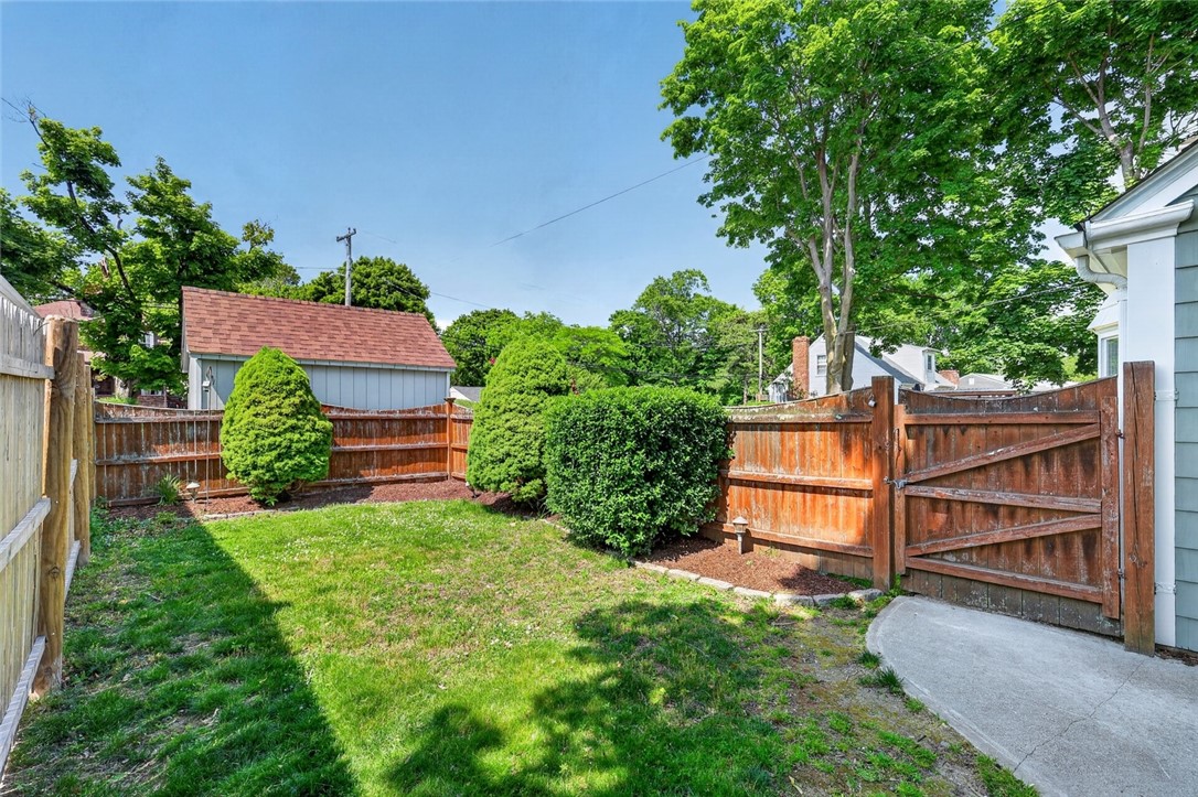 52 Pleasant View Road Warwick, RI 02888 - Photo 39 of 47
