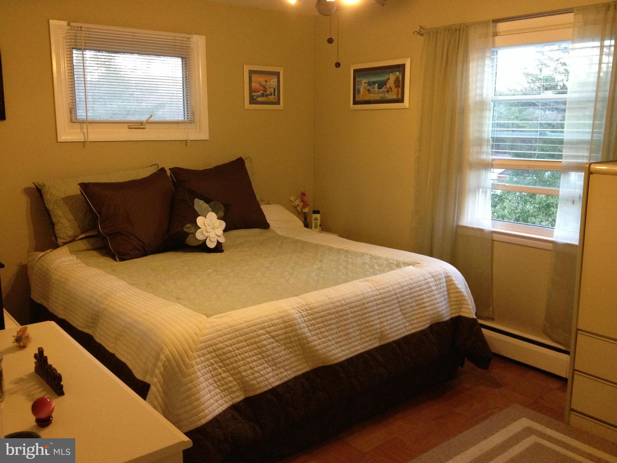 922 Cromwell Bridge Road Towson, MD 21286 - Photo 10 of 14 Bedroom (Master)