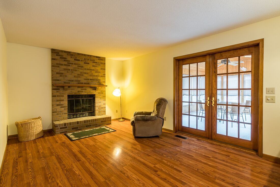 3360 Lower West Branch Road Iowa City, IA 52245 - Photo 5 of 16 Gallery Image 5