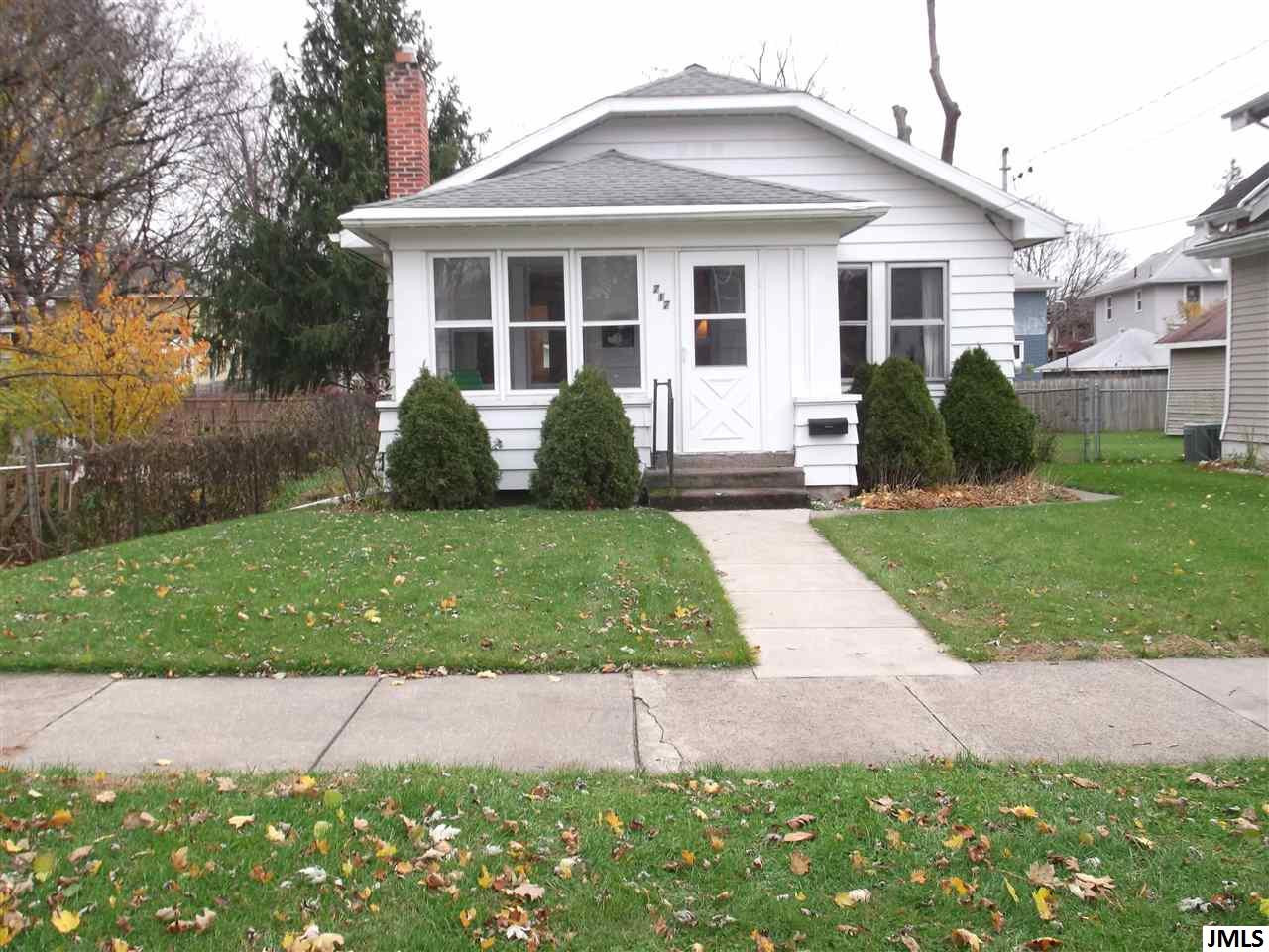 717 5th Street Jackson, MI 49203 - Photo 1 of 18 Photo 1