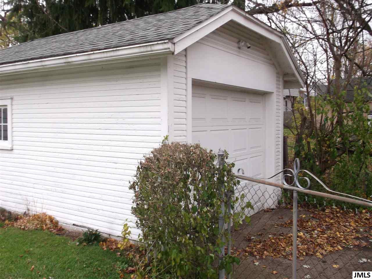 717 5th Street Jackson, MI 49203 - Photo 4 of 18 Photo 4
