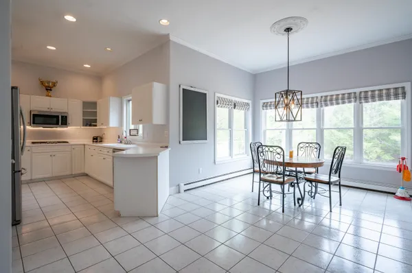 $875,000 | 3 Foxberry Drive, New Boston, NH 03070