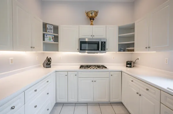 $875,000 | 3 Foxberry Drive, New Boston, NH 03070