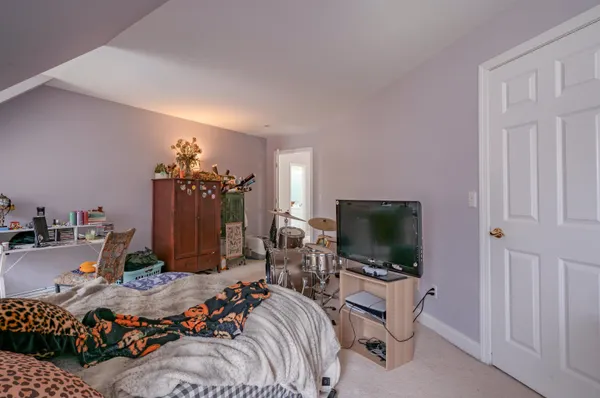 $875,000 | 3 Foxberry Drive, New Boston, NH 03070