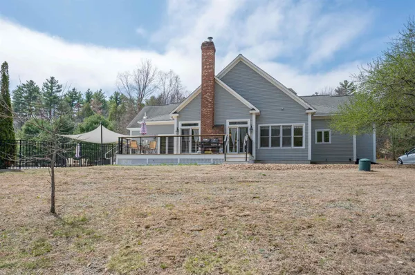 $875,000 | 3 Foxberry Drive, New Boston, NH 03070