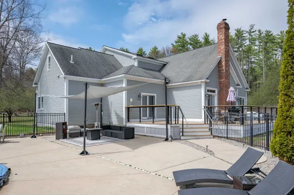 $875,000 | 3 Foxberry Drive, New Boston, NH 03070