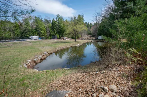 $875,000 | 3 Foxberry Drive, New Boston, NH 03070