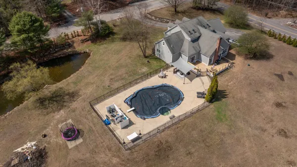 $875,000 | 3 Foxberry Drive, New Boston, NH 03070