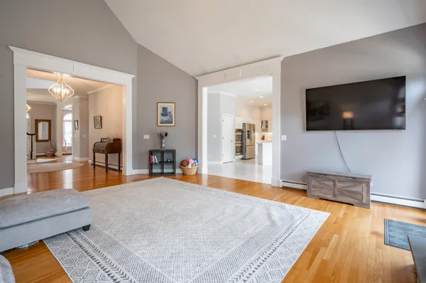 $875,000 | 3 Foxberry Drive, New Boston, NH 03070