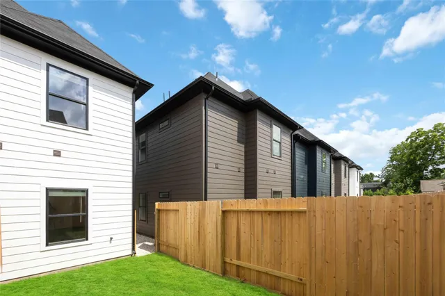 a view of backyard with cabin